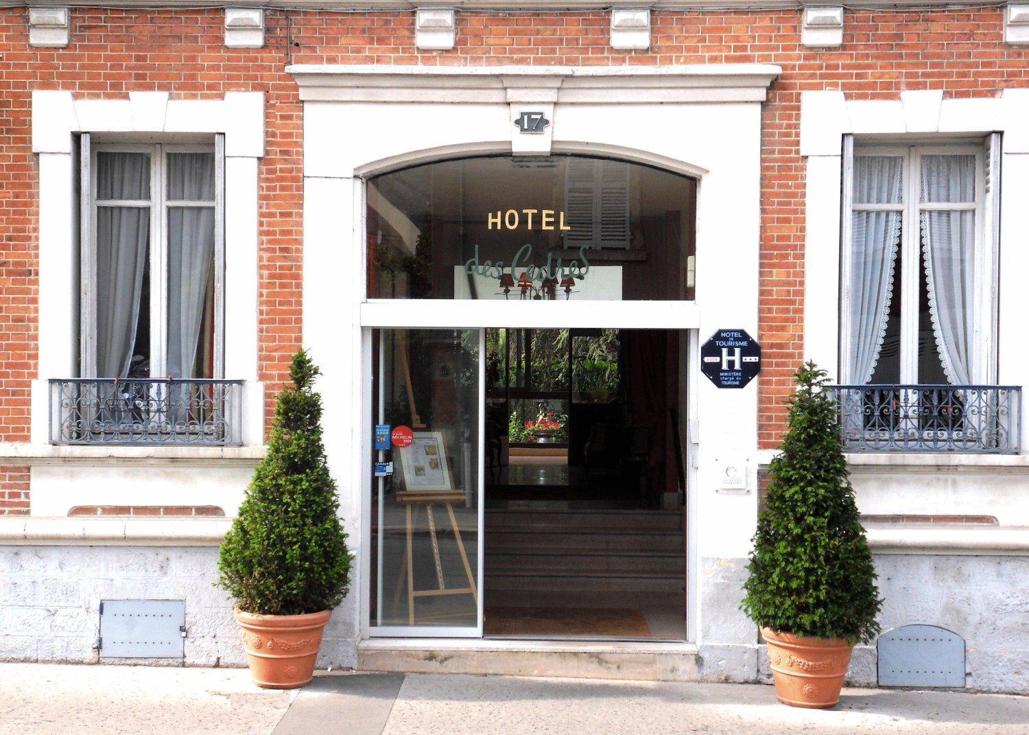 Hotel Des Cedres Orléans Exterior foto
